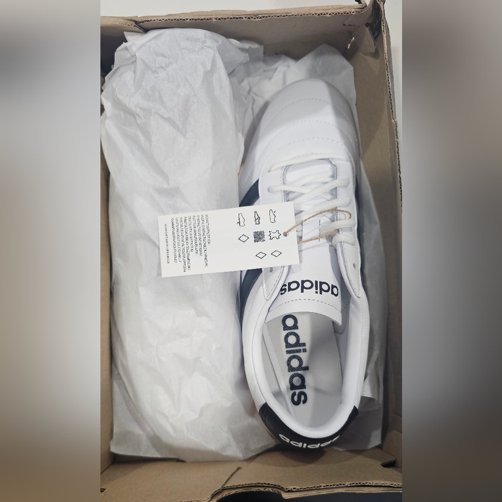 Adidas Womens White and Black Athletic Shoes New In Box